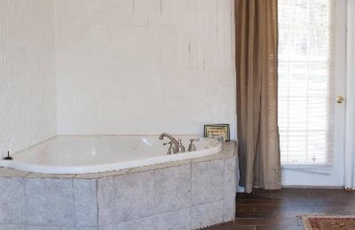 Holicong Bed & Breakfast | Ash Mill Farm Bed & Breakfast