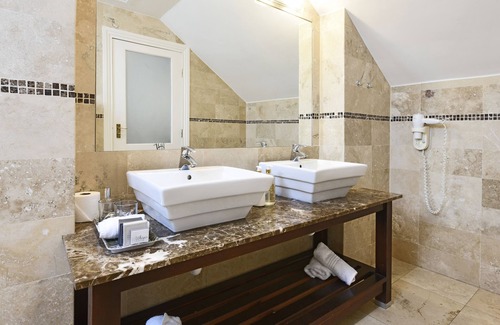 Franschhoek House | Ashbourne Boutique Guesthouse