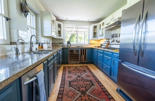 Oakville House | Ashe Vineyard House - Beautiful Home on a Vineyard in Yountville