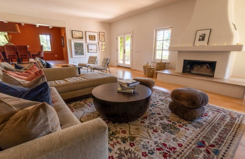 Oakville House | Ashe Vineyard House - Beautiful Home on a Vineyard in Yountville