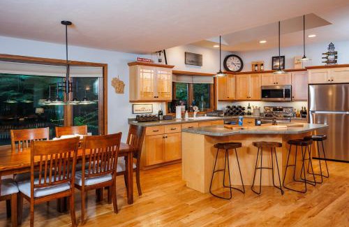 Egg Harbor House | Asher Manor by Simple Life Rentals