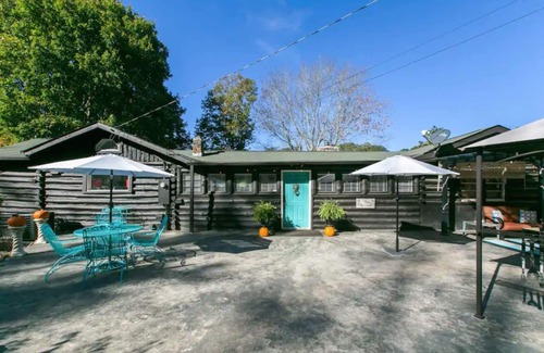 Alexander Cabin | Asheville Chocolate Cabin - Holiday promotion - Mid term rentals