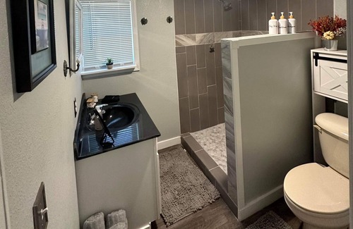 Weaverville Cottage | Asheville/Weaverville tiny home