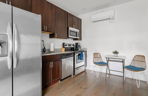 Downtown Charleston Apartment | Ashley Suite: Luxurious Retreat on King Street