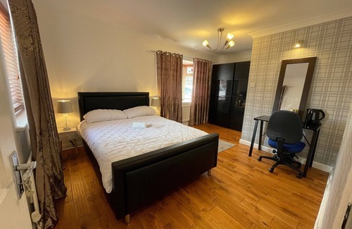Milton Keynes House | Ashmina Guest House