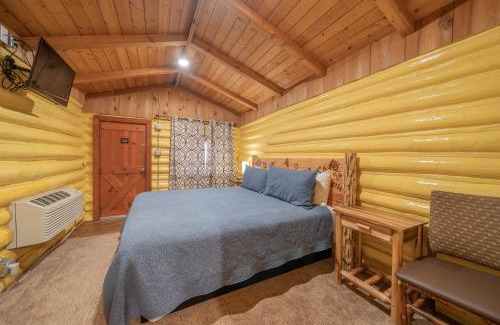 Ashton Hotel | Ashton Log Cabins