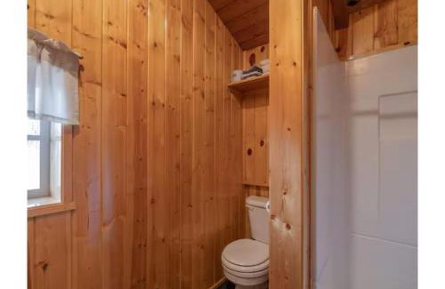Ashton Hotel | Ashton Log Cabins