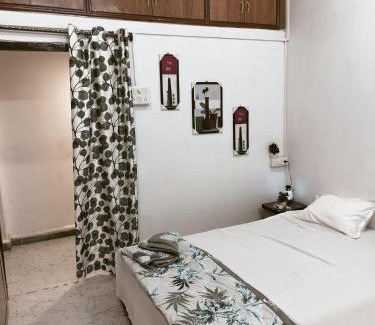 Ujjain House | Ashutosh Homestay and Hotels