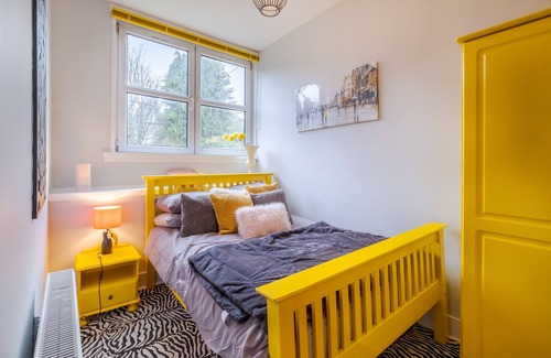 Aberdeen West End Apartment | Ashvale Stay - SJA Stays - Unique 1 Bed Apartment