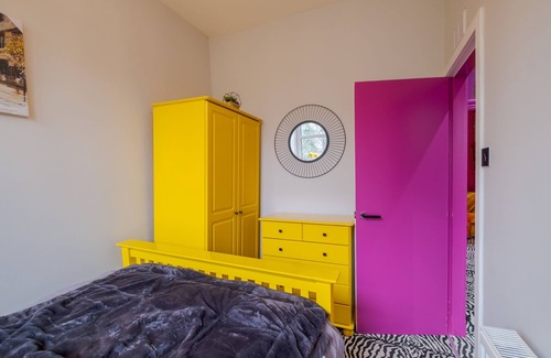 Aberdeen West End Apartment | Ashvale Stay - SJA Stays - Unique 1 Bed Apartment