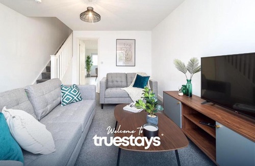 Failsworth House | Ashworth House by Truestays - NEW 3 Bedroom House in Failsworth, Manchester