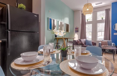 First Ward Apartment | ASK FOR Discount-10 Min Walk to Epicentre Wifi