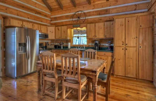 Dial Cabin | Aska Gypsy - Book 2 get 3rd night free!