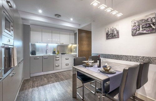 Gothic Quarter Apartment | Aspasios Catedral Apartments