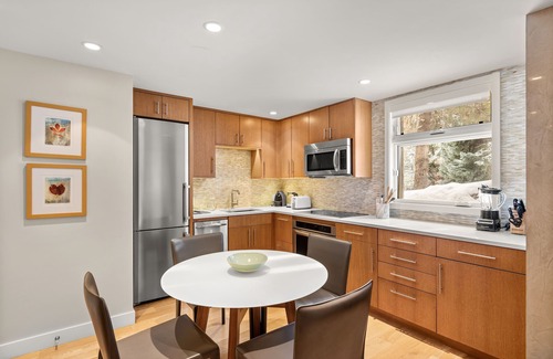 Aspen Condo | Aspen Alps Apartment #711 Condo by RedAwning