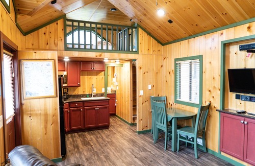 West Glacier Cabin | Aspen Cabin