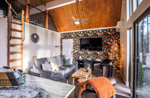 Los Ranchitos Estates Ski Chalet | Aspen Chalet Hot Tub, Fire Pit, Games,1-Acre