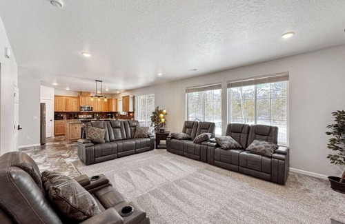Donnelly Apartment | Aspen Haven .