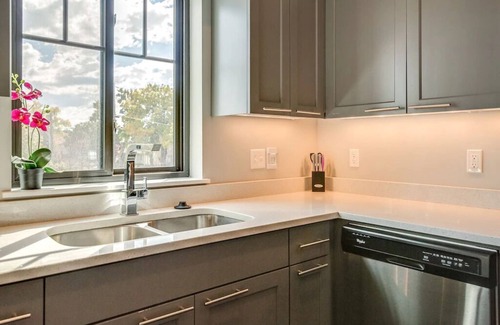 North Park Condo | Aspenwood Manor- Modern 2bed/1ba Luxury Condo -(City Lights)