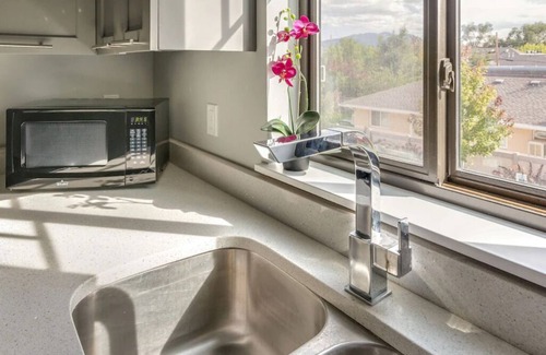 North Park Condo | Aspenwood Manor- Modern 2bed/1ba Luxury Condo -(City Lights)