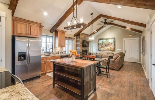 Timp Condo | Aspenwood Manor- Perfect and Gorgeous! Luxury "Waltzing Matilda"