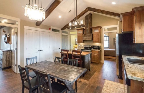 Timp Condo | Aspenwood Manor- Perfect and Gorgeous! Luxury "Waltzing Matilda"