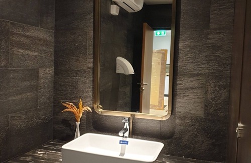 Samsen Nok Hotel | Aspira One Sutthisan