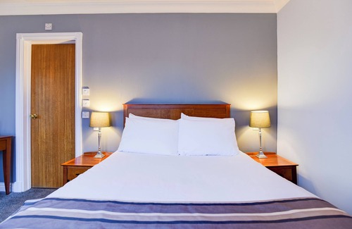 Derby Hotel | Aston Court Derby City Centre by Belvilla