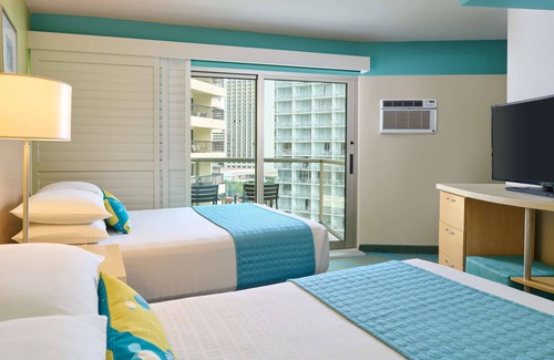 Waikiki Hotel | Aston Waikiki Circle Hotel