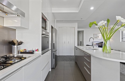 North Sydney Apartment | Astra Apartments Miller Street