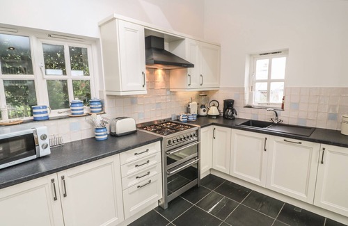 Lostwithiel Cottage | Astrantia Cottage