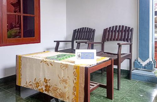 Mataram Hotel | Astri Homestay Carkranegara Mataram Mitra RedDoorz