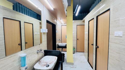 Vile Parle East Hotel | Astropods