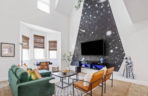 Riverside Apartment | ASU, Tempe Beach Park, 5 min walk to Mill Avenue, Downtown Tempe