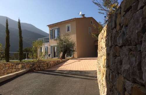 Castillon Villa | At 10 Km from Menton, magnificent sea view New villa with pool at the gates of the sea