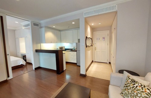 Embassy District Hotel | At 21 Saladaeng