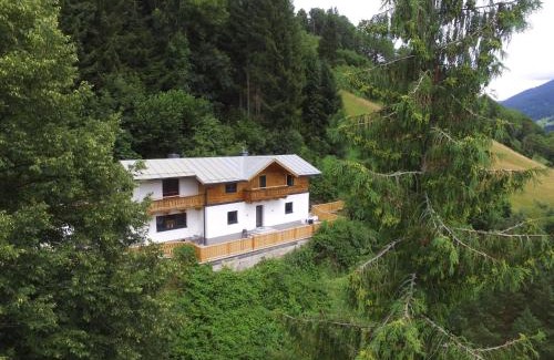 Bruck an der Grossglocknerstrasse Ski Chalet | Chalet in Bruck near Ski Slopes, cleaning included