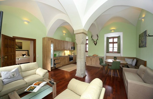 Bruck an der Grossglocknerstrasse Apartment | Schloss Fischhorn am See