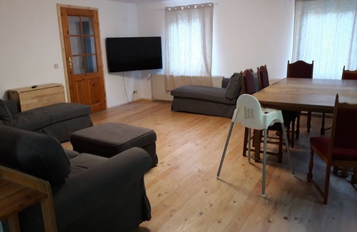 Loschwitz Apartment | At Elberadweg: family apartment