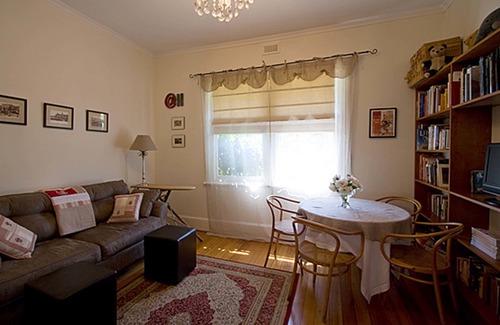 Sandy Bay Apartment | At Eleven