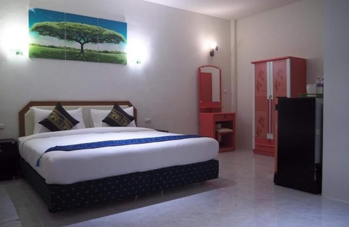 Sa Khu Hotel | At Night Airport Resort
