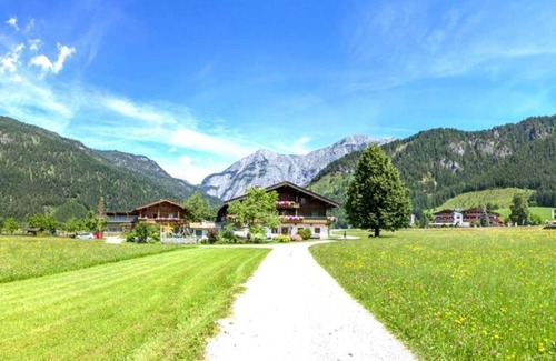 Saalfelden am Steinernen Meer Cottage | Double room with shower, WC - Mussbachhof