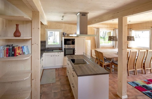 Sankt Lorenzen ob Murau Ski Chalet | Lush chalet with swim spa