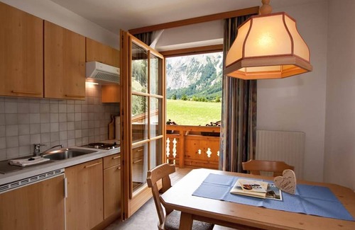 Sankt Martin am Tennengebirge Apartment | Apartment type 1, shower, toilet, balcony - Alpengasthof Lämmerhof