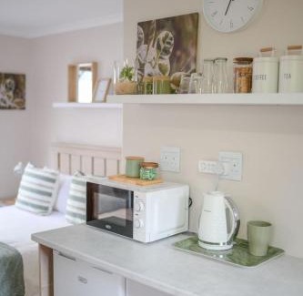Malmesbury Apartment | At Skemer