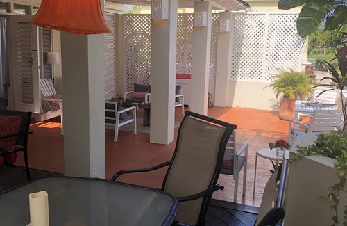 Silver Sands Villa | At the beach, Dreamin villa, staffed daily, relax recharge and enjoy. Welcome !