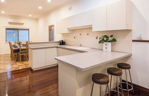 Busselton Cottage | At The Beach: Your Ultimate Coastal Getaway