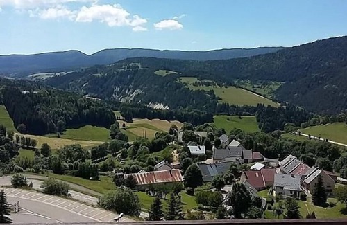Villard-de-Lans Apartment | At the foot of shops, 5th floor, view mountain, balcony, tv, ski locker, 18m², Villard de Lans
