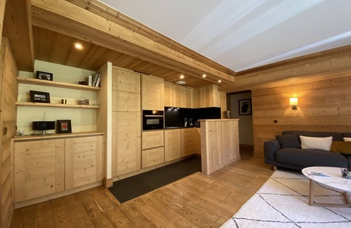 Val-d'Isere Apartment | At the foot of the slopes, luxury and spacious apartment