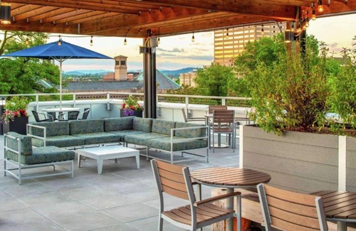 Pearl District House | At the heart of Portland's Pearl District